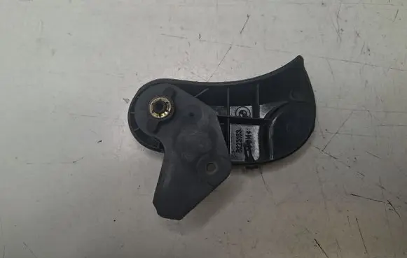 BMW 3 E46 Engine bonnet (hood) release handle 8223163