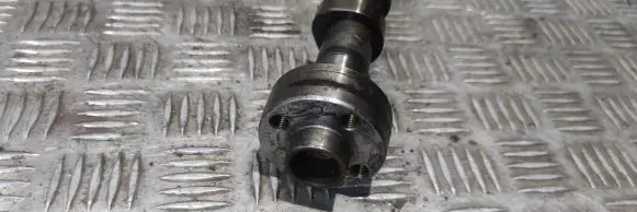 Volvo XC90 Camshaft 8658358