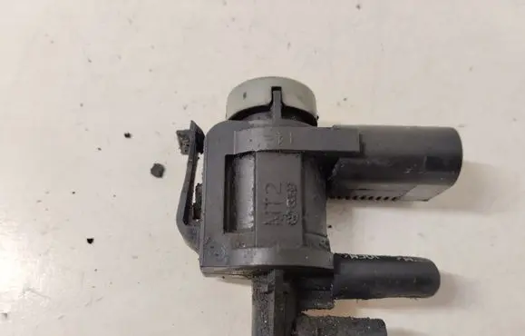 Audi A6 S6 C6 4F Vacuum valve 1J0906283C