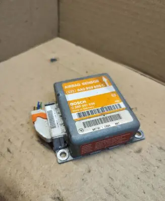 Audi A4 S4 B5 8D Airbag control unit/module 8A0959655C 0285001038
