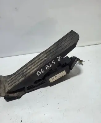 Volkswagen PASSAT B6 Accelerator throttle pedal 1K1721503L 6PV00860000
