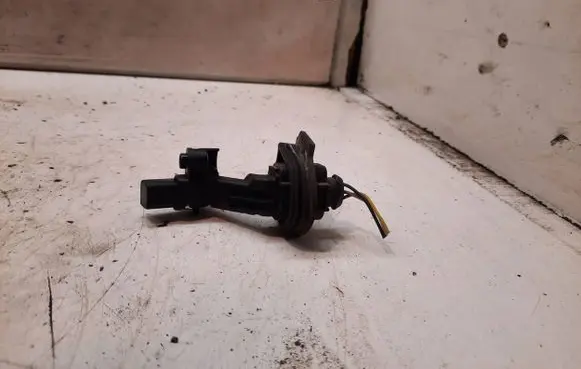 Volkswagen Golf V Crankshaft position sensor 045906433A