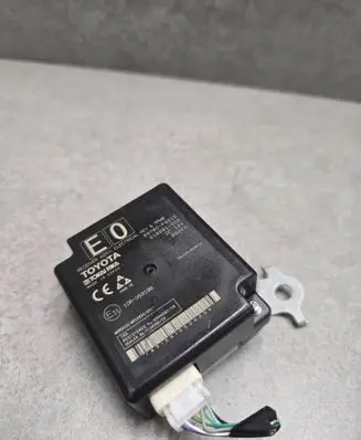 Toyota C-HR I Keyless (KESSY) go control unit/module 897B0F4010 10R059198 89FB0F4010