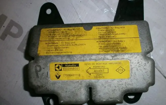 Renault Laguna I Airbag control unit/module 7700840111b 550288800
