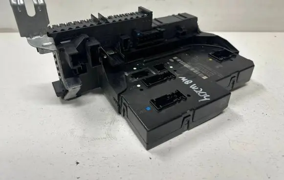 Mercedes-Benz C W204 Comfort/convenience module 2049060105 2129024301