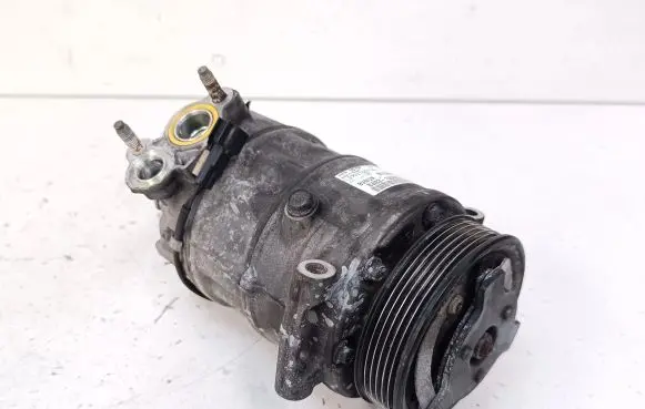 Land Rover Range Rover L322 Air conditioning (A/C) compressor (pump) 8W8319D629AC