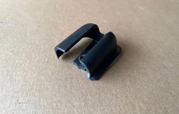 Renault Trafic II (X83) Sliding door rail trim 186325 69047