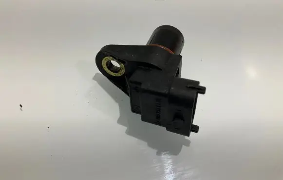 Mercedes-Benz E W211 Camshaft position sensor A0051531328 0051531328