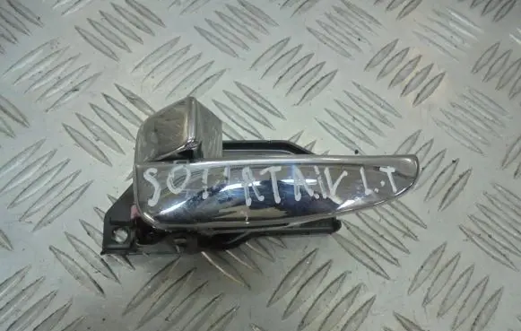 Hyundai Sonata Rear door interior handle