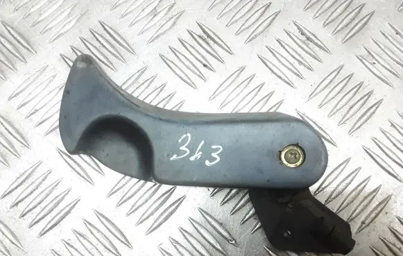 BMW 5 E39 Engine bonnet (hood) release handle 8226621
