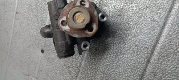 Volkswagen Golf IV Power steering pump
