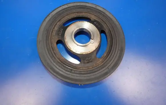 Volvo V40 Crankshaft pulley 