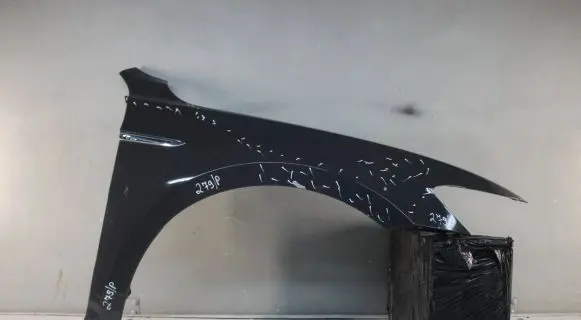 Fender mounting bracket