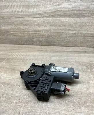 Opel Zafira A Front door window regulator motor 90579356 101250200