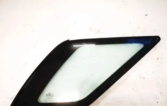 KIA Sorento Rear side window