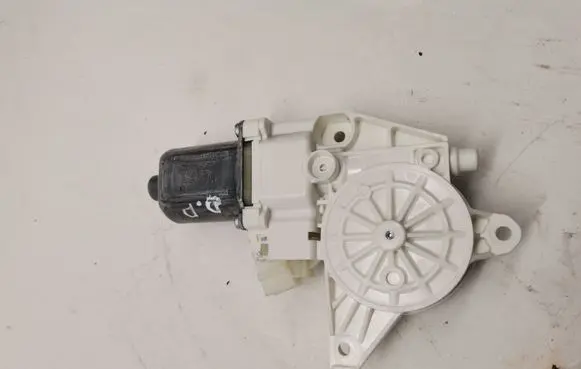 Mercedes-Benz GLE (W166 - C292) Front door window regulator motor A1669060301