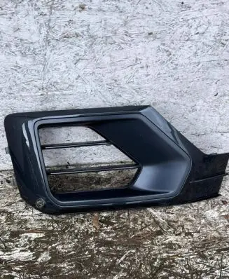 Audi Q2 - Front bumper lower grill 81A807682K 8KA807682G