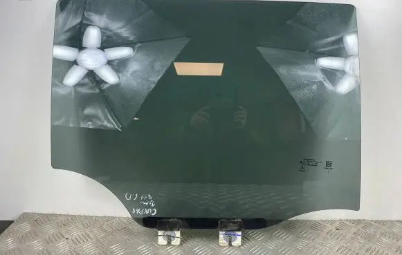 Jeep Compass Rear door window glass