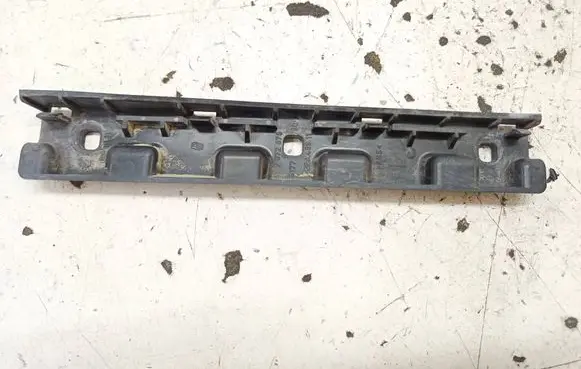 BMW 6 E63 E64 Fender mounting bracket 7072875 22949911