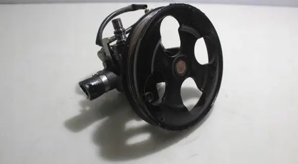 Mitsubishi Space Star Power steering pump