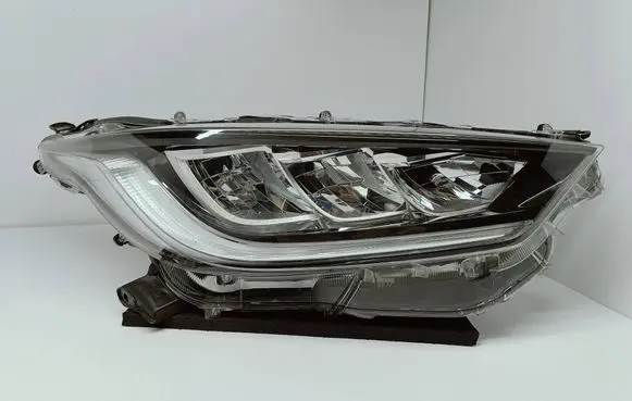 Toyota Yaris XP210 Headlight/headlamp K08 L2006