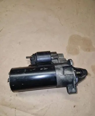 Volkswagen PASSAT B5.5 Starter motor 068911024G 0001110128