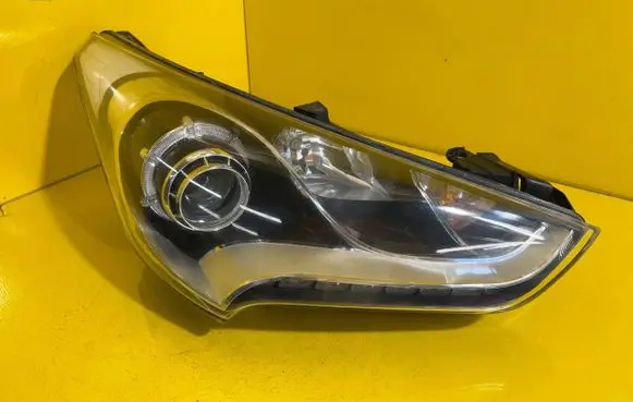 Hyundai Veloster Headlight/headlamp 92102-2V160