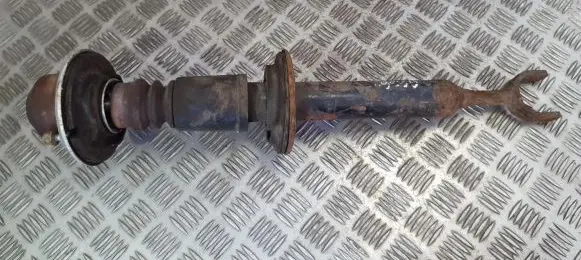 Volkswagen PASSAT B5.5 Front shock absorber/damper