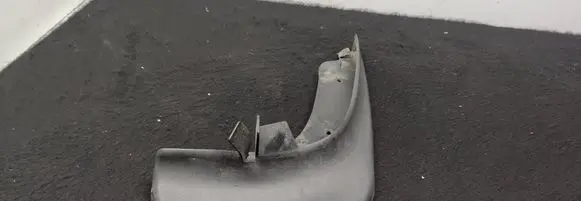 Volkswagen Caddy Front mudguard 1T0075111