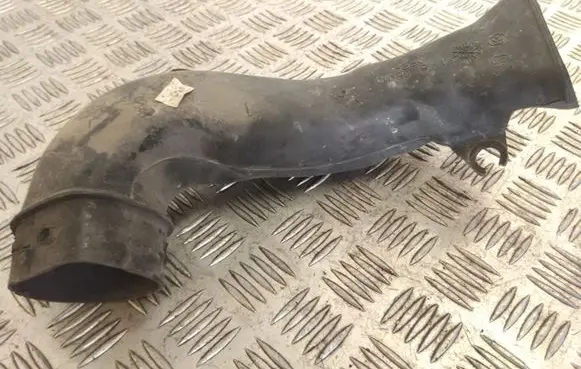 Toyota Avensis T250 Air intake duct part 177510R010