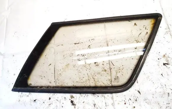 Peugeot 405 Rear side window