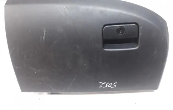 Mitsubishi Outlander Glove box 8006A189 45R