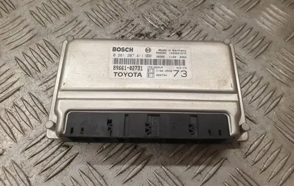 Toyota Corolla E120 E130 Engine control unit/module 8966102731