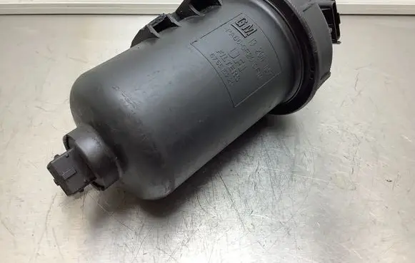 Opel Zafira B Fuel filter housing 13204107 PA66GF20 675515220
