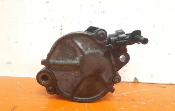 Mazda 3 I Vacuum pump D156-2A