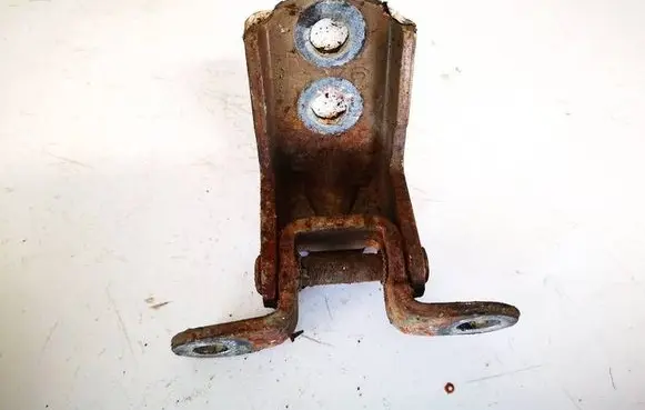 Nissan Tiida C11 Front door upper hinge 
