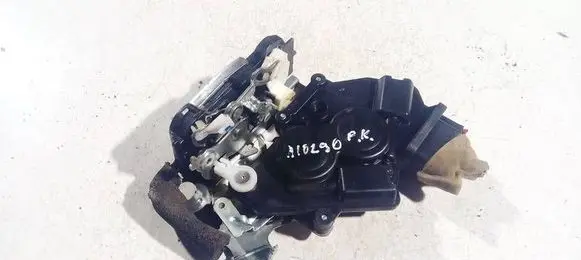 Mazda 3 I Front door lock b93b95l2