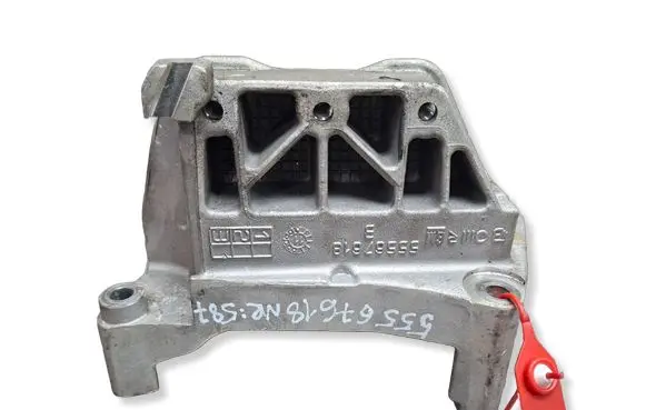 Opel Astra J Engine mounting bracket S27635587 55567618