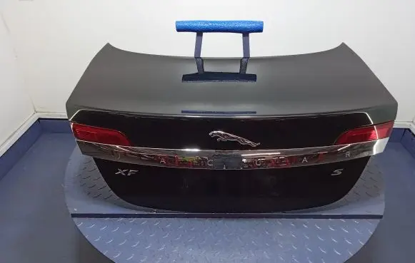 Jaguar XF X250 Tailgate/trunk/boot lid