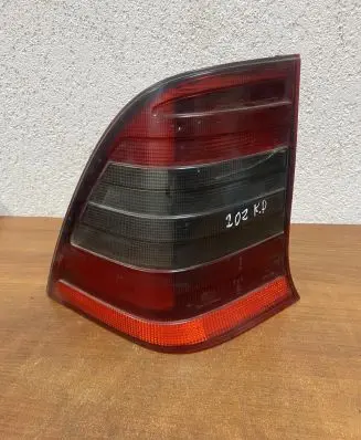 Mercedes-Benz C W202 Rear/tail lights 2028203964 E1017