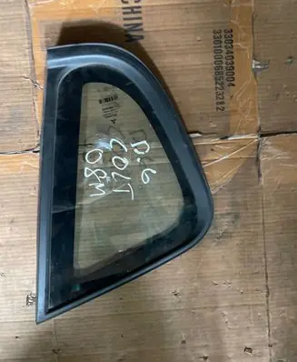 Mitsubishi Colt Rear side window