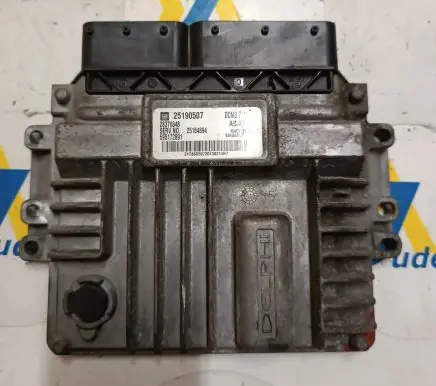 Opel Antara Engine control unit/module 25196507