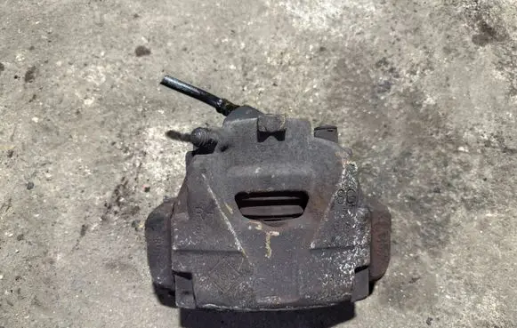 Renault Megane III Front brake caliper
