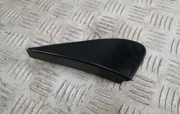 Toyota Corolla E120 E130 Fender end trim X4009948 3108051041