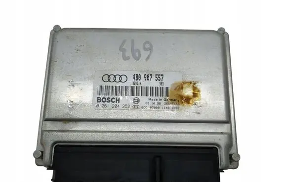 Audi A6 S6 C5 4B Engine control unit/module 4B0907557