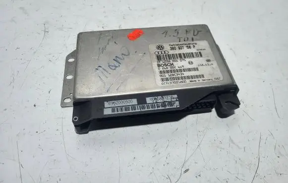 Volkswagen PASSAT B5 Engine control unit/module 6058006071 0260002669 3B0927156P