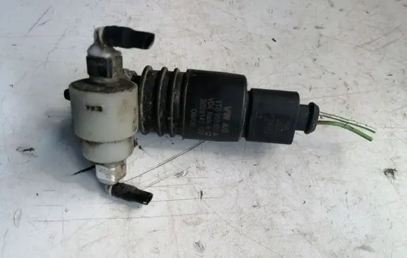 Volkswagen Touran I Windscreen/windshield washer pump 1T0955651A