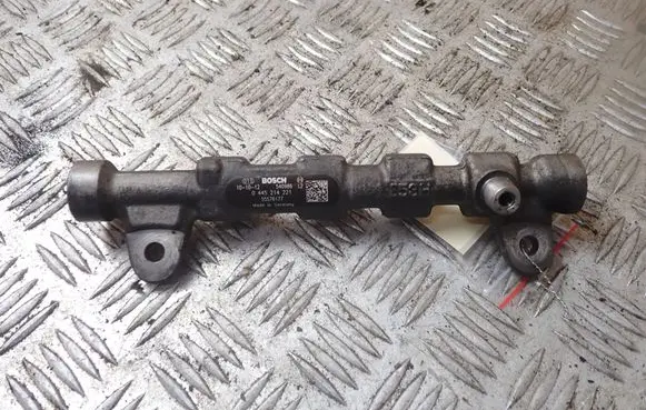 Opel Insignia A Fuel main line pipe 55576177 540986 0445214221