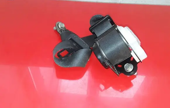 Infiniti FX Rear seatbelt TKAB0G1813