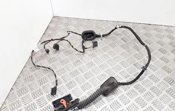 Volkswagen Cross Polo Rear door wiring loom